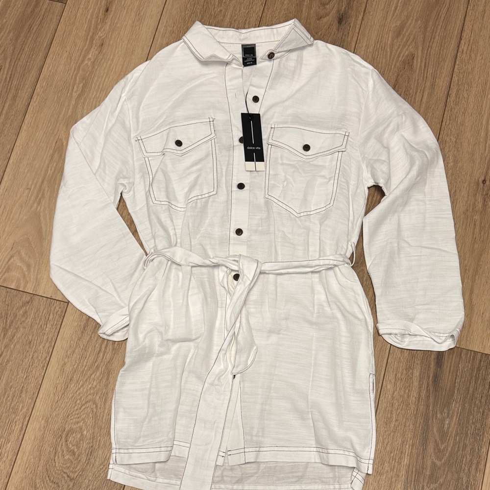 Dolce Vita NWT XS (S)  Cream brown stitch long sleeve button down pocket coverup